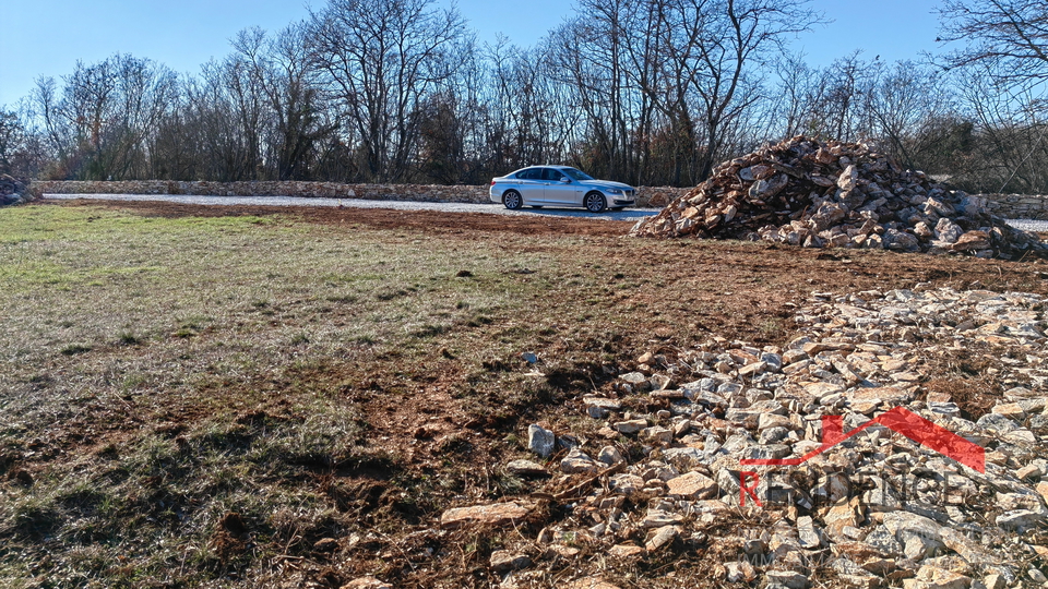 Terreno edificabile con permesso di costruzione a Sveti Kirin