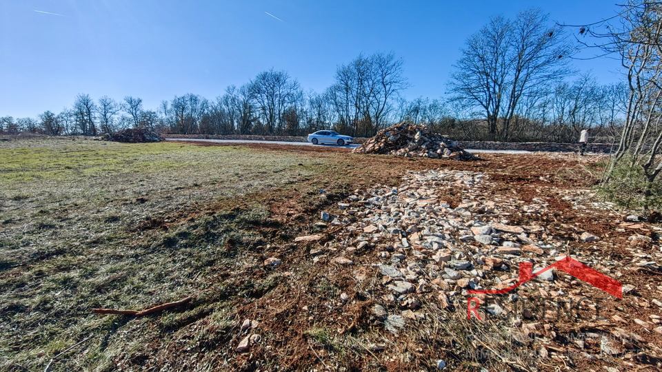 Terreno edificabile con permesso di costruzione a Sveti Kirin