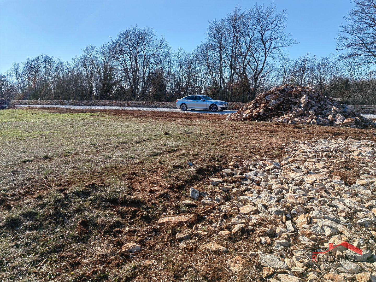 Building plot with building permit, electricity and water in Sveti Kirin