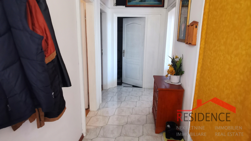 House, 211 m2, For Sale, Pula - Centar