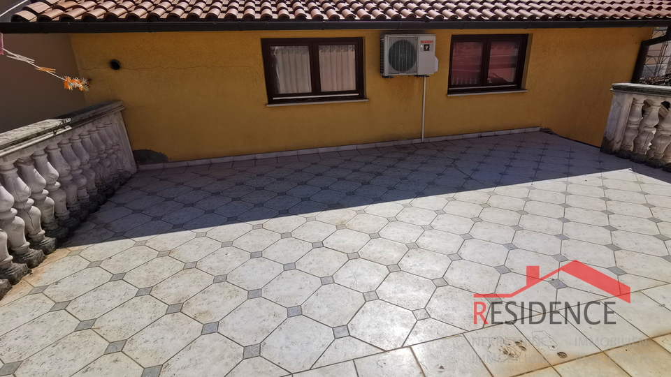 House, 211 m2, For Sale, Pula - Centar