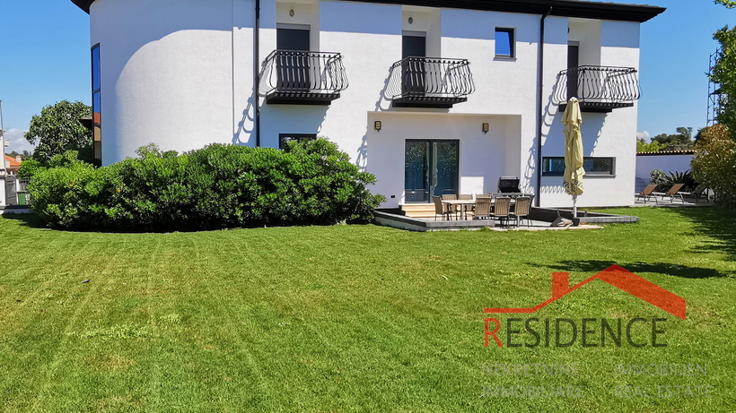 Banjole&comma; luksuzna vila sa bazenom&comma; blizu mora i Marine