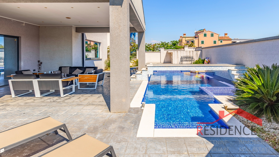 Banjole, villa di lusso con piscina, vicino al mare e al porto turistico