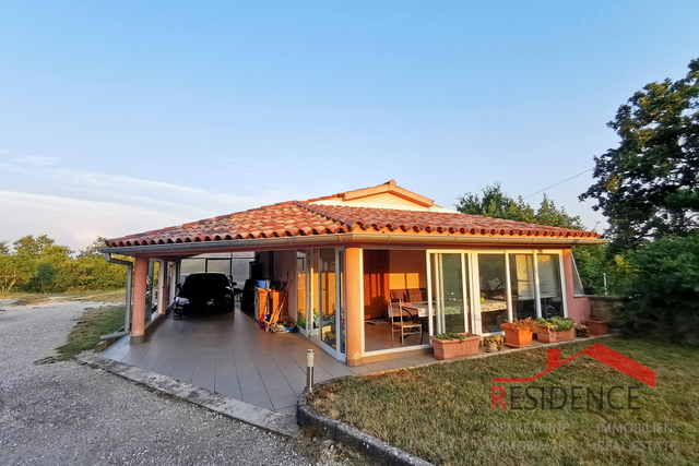 Marčana - Umgebung, einstöckiges Haus mit großem Garten und Garage