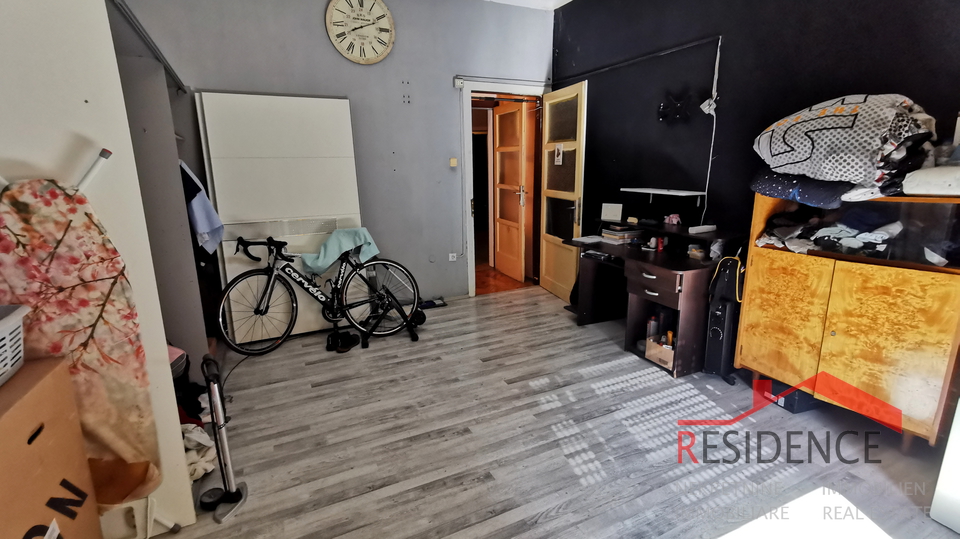 Pula, Center, apartment with 4 bedrooms, terrace