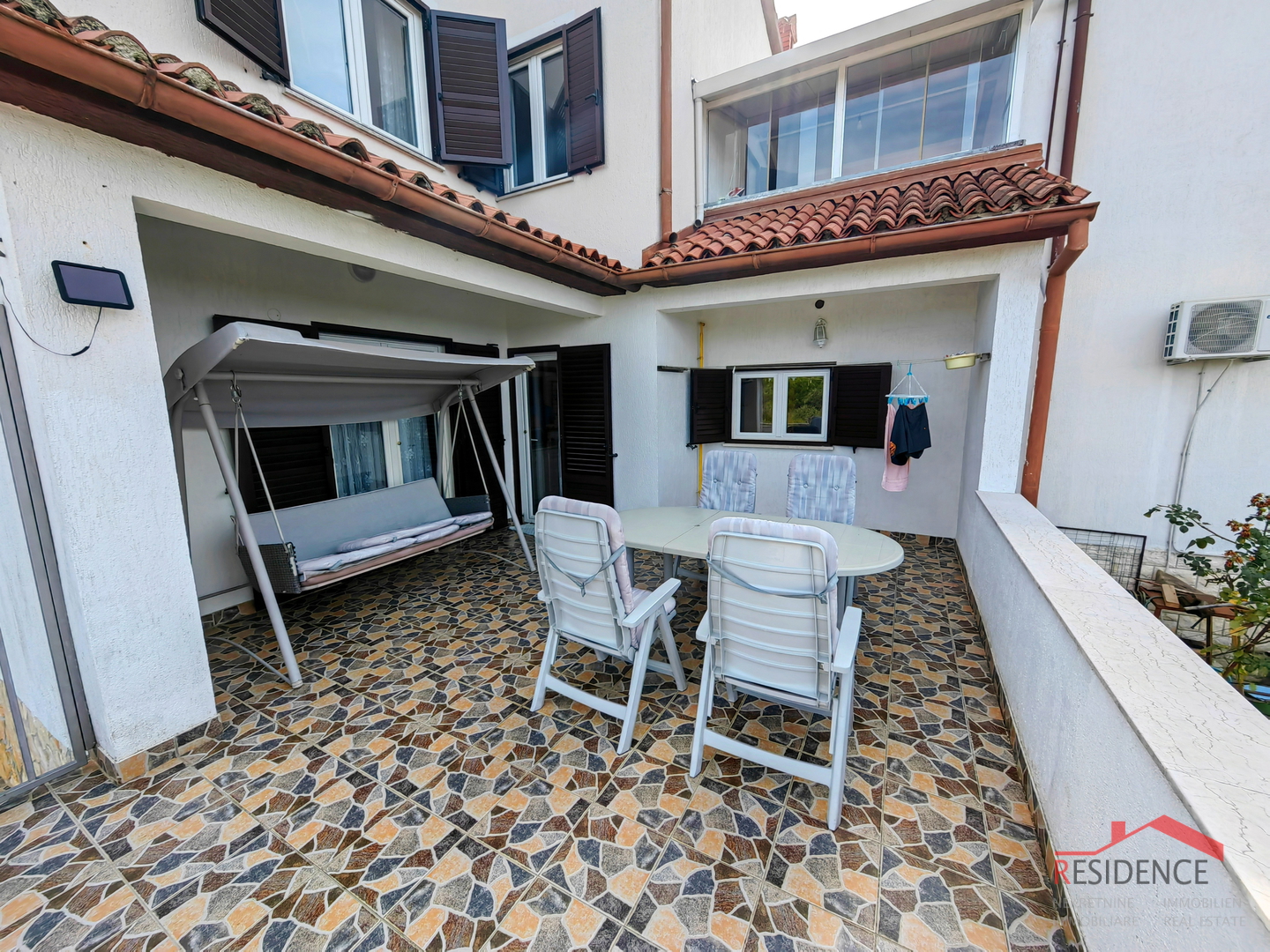 EKSKLUZIVNA PRODAJA KUĆE U BANJOLAMA, POGLED NA MORE