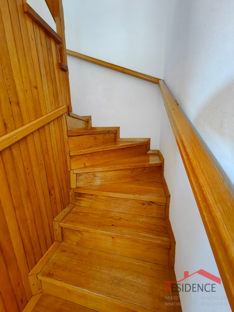 EKSKLUZIVNA PRODAJA KUĆE U BANJOLAMA, POGLED NA MORE