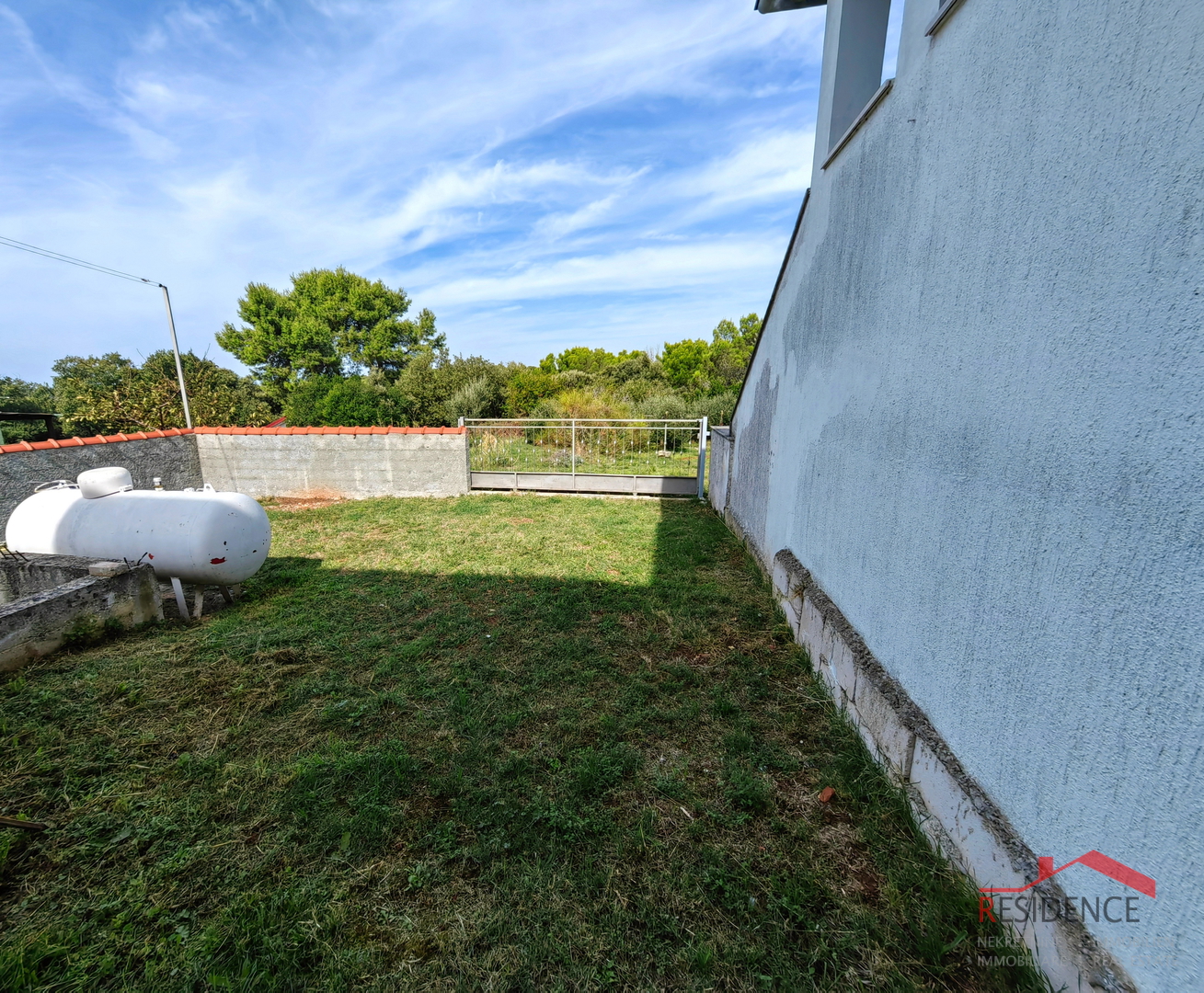 EKSKLUZIVNA PRODAJA KUĆE U BANJOLAMA, POGLED NA MORE