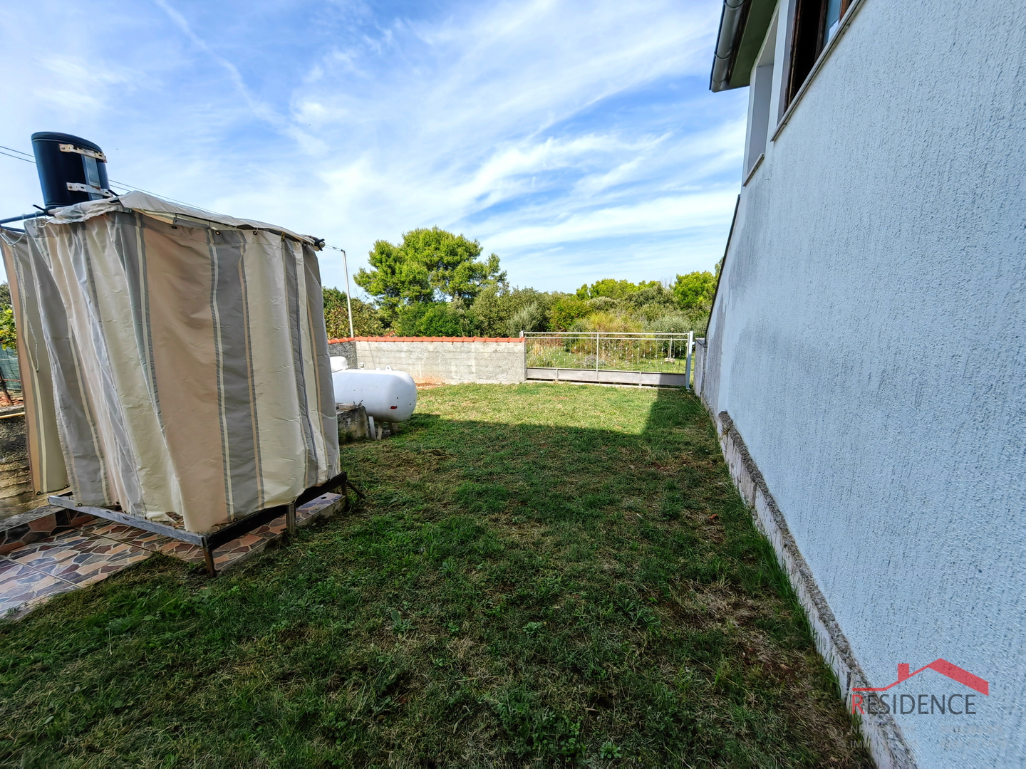 EKSKLUZIVNA PRODAJA KUĆE U BANJOLAMA, POGLED NA MORE