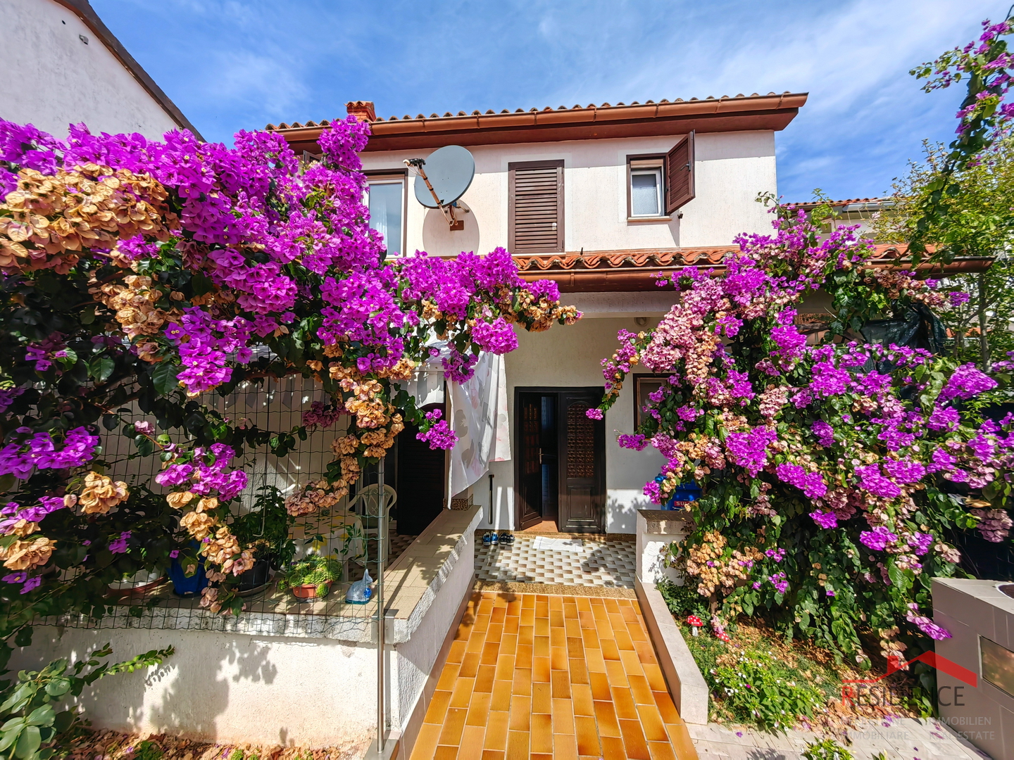 EKSKLUZIVNA PRODAJA KUĆE U BANJOLAMA, POGLED NA MORE