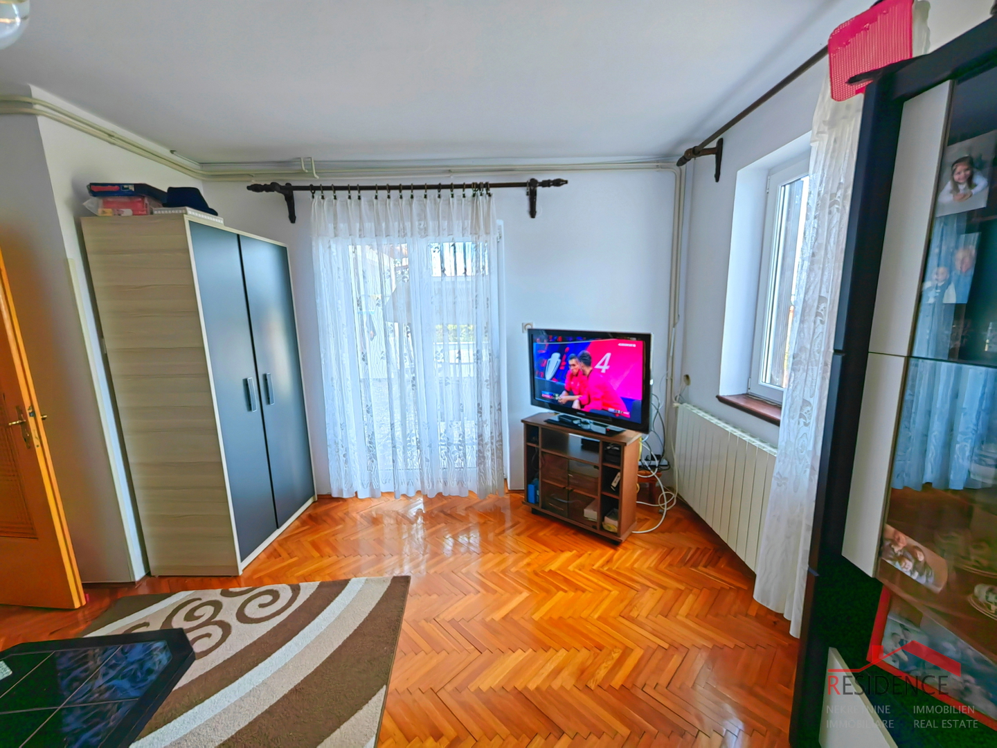 EKSKLUZIVNA PRODAJA KUĆE U BANJOLAMA, POGLED NA MORE