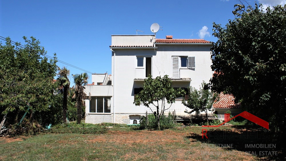 House in Pješčana Uvala