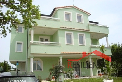 Medulin, house on 3 floors, sea view