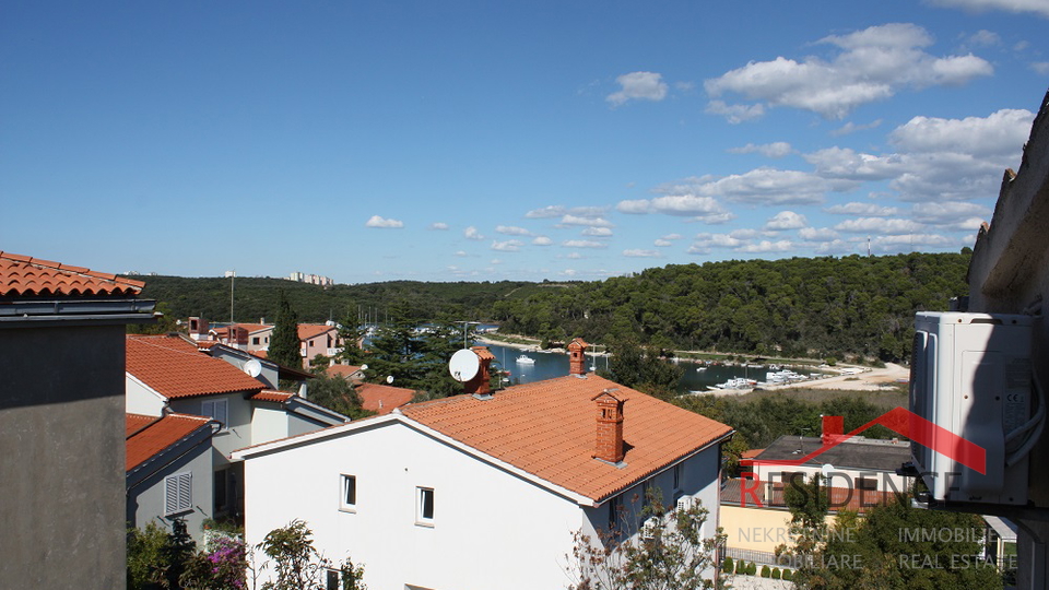 Banjole, appartamento in mansarda