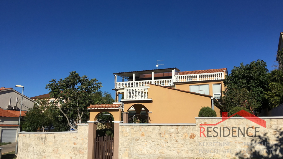 Banjole, Haus mit einem schönen Meerblick, nahe dem Meer