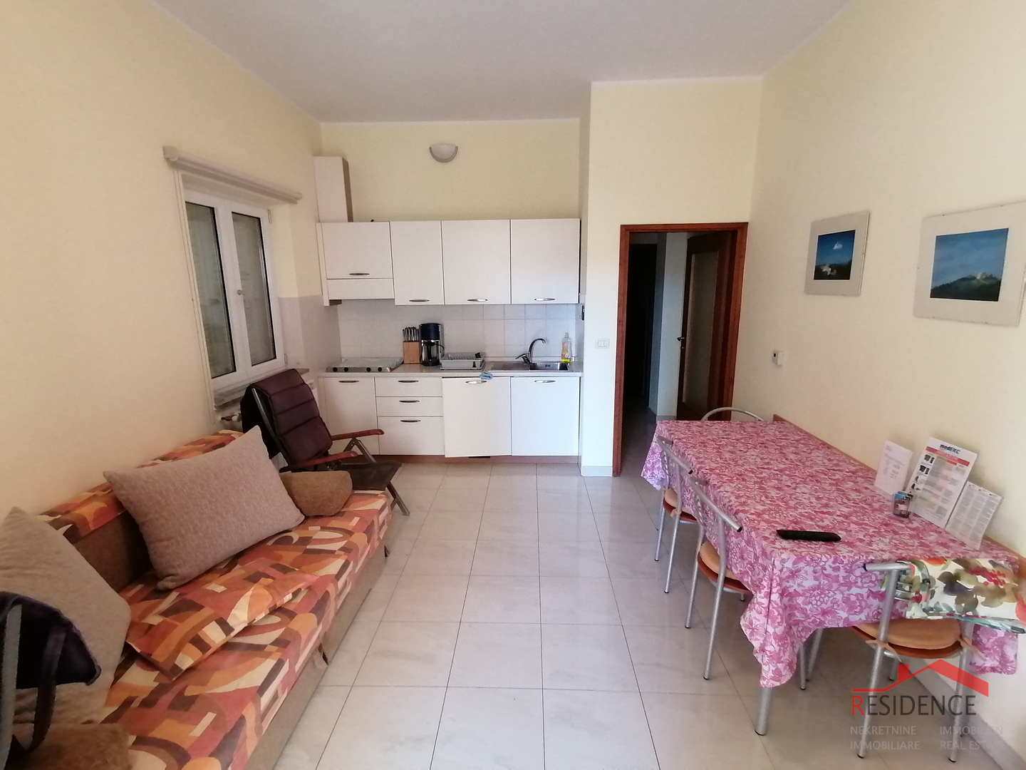 Samostojeća kuća u Premanturi s pogledom na more