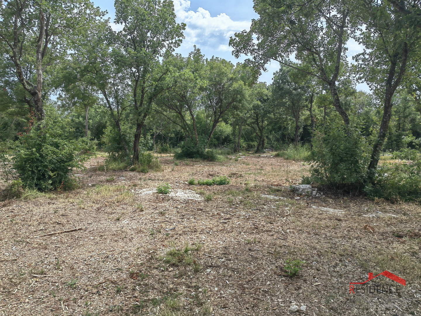 Bale, poljoprivredno zemljište na mirnoj lokaciji