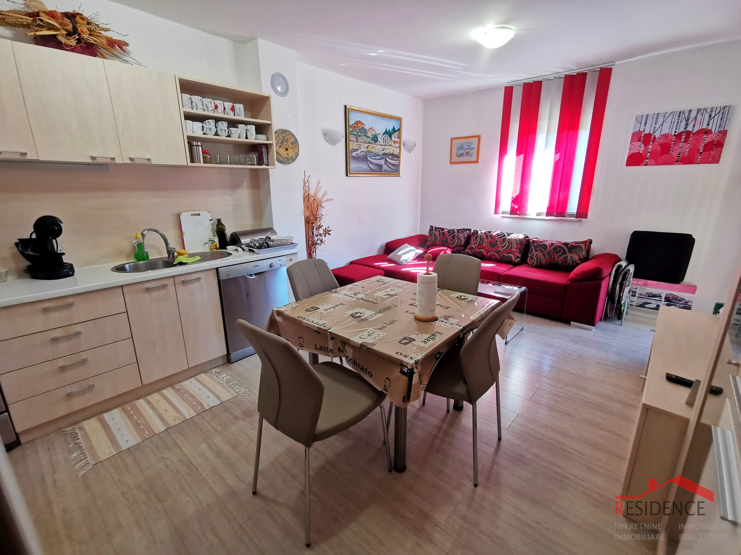 Ekskluzivna prodaja stana s vrtom u Banjolama - Volme