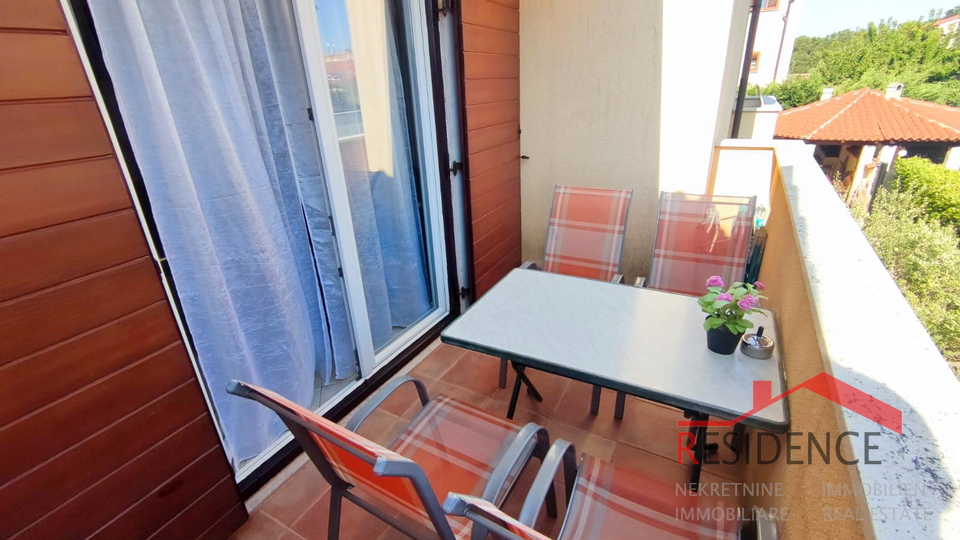 Apartma v Volmeju z bazenom, blizu morja