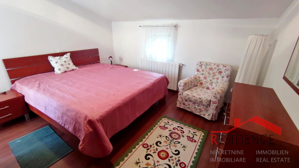 Apartma v Volmeju z bazenom, blizu morja