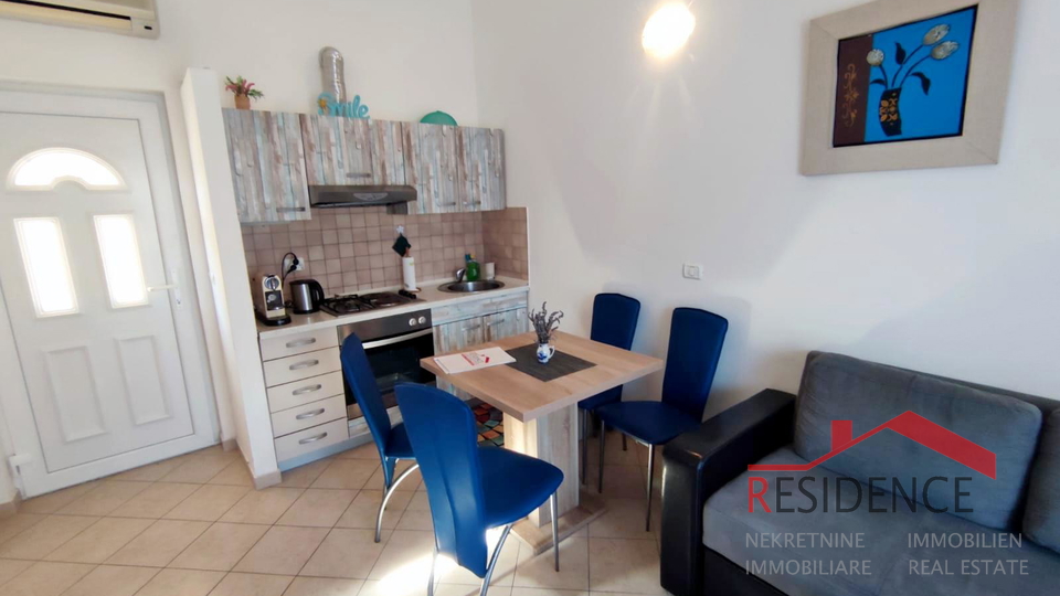 Apartma v Volmeju z bazenom, blizu morja