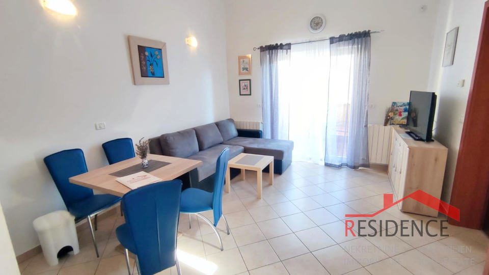Apartma v Volmeju z bazenom, blizu morja