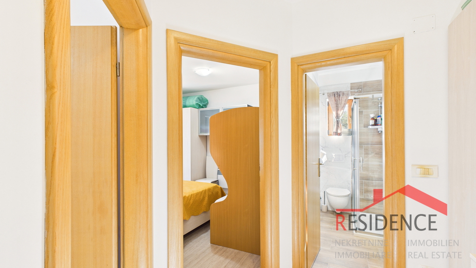 Exklusiver Verkauf einer Wohnung mit Garten in Banjole - Volme