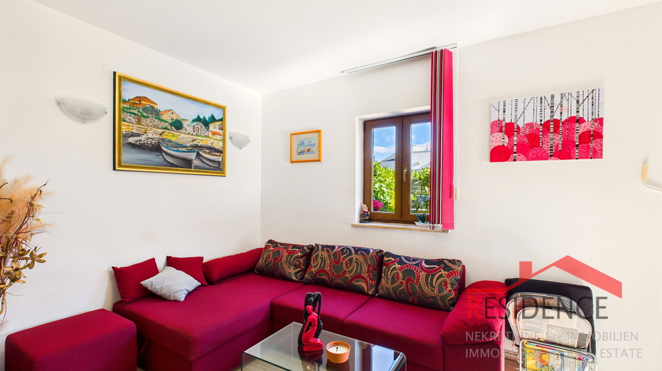 Ekskluzivna prodaja stana s vrtom u Banjolama - Volme