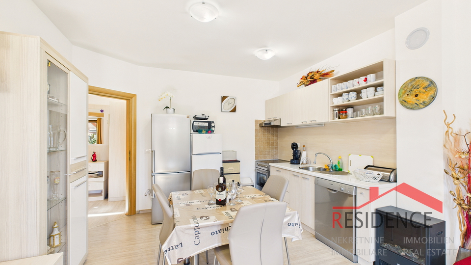 Exklusiver Verkauf einer Wohnung mit Garten in Banjole - Volme