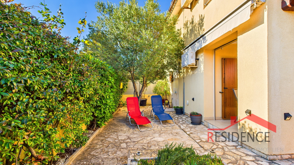 Exklusiver Verkauf einer Wohnung mit Garten in Banjole - Volme