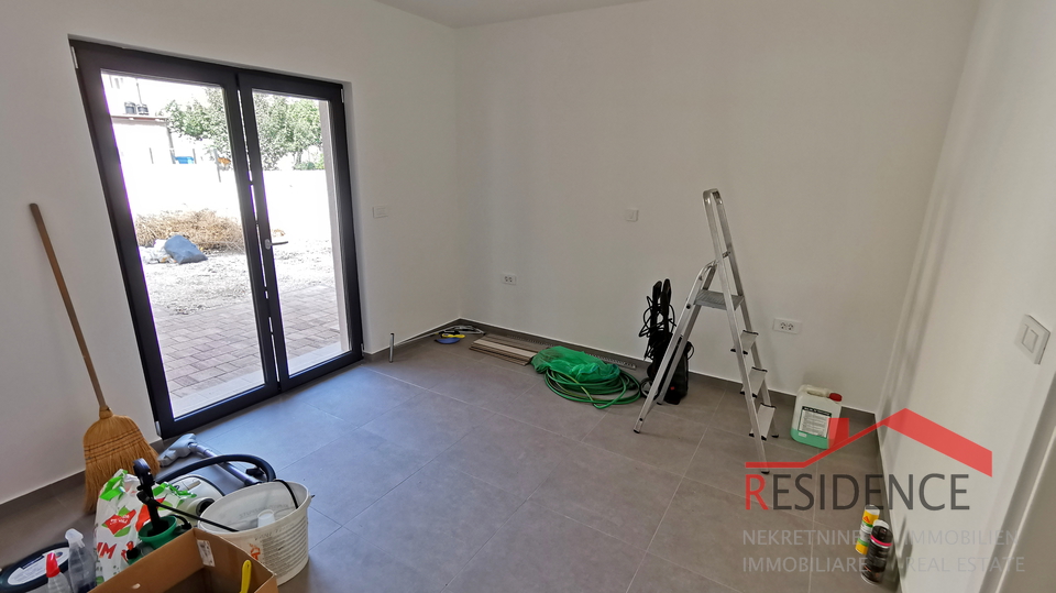 Juršići, Umgebung, neues Einfamilienhaus mit Swimmingpool