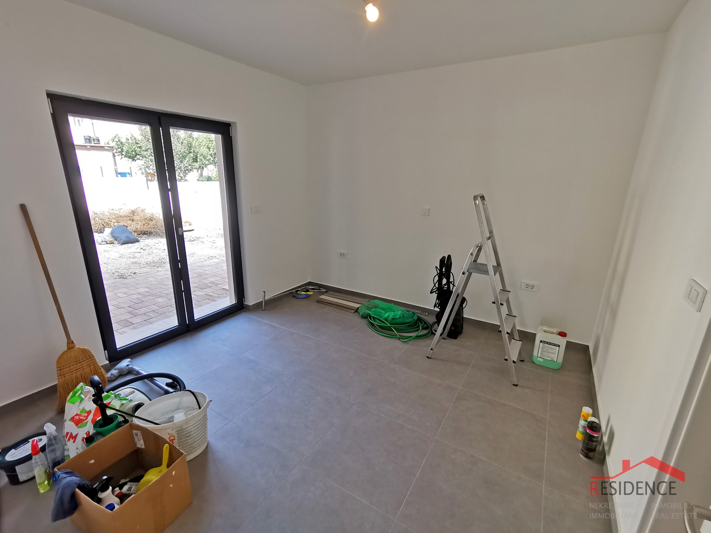 Juršići, Umgebung, neues Einfamilienhaus mit Swimmingpool