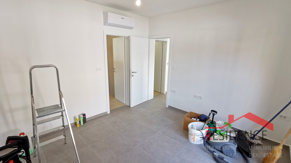 Juršići, Umgebung, neues Einfamilienhaus mit Swimmingpool