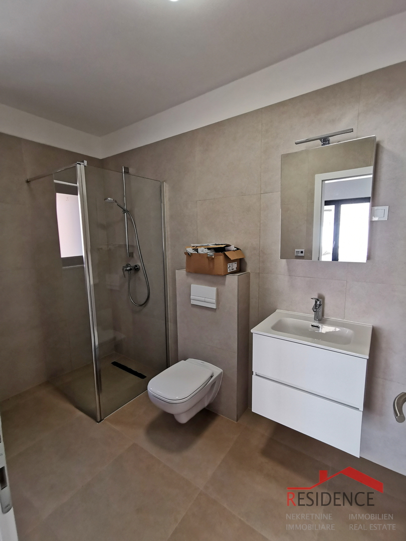 Juršići, Umgebung, neues Einfamilienhaus mit Swimmingpool