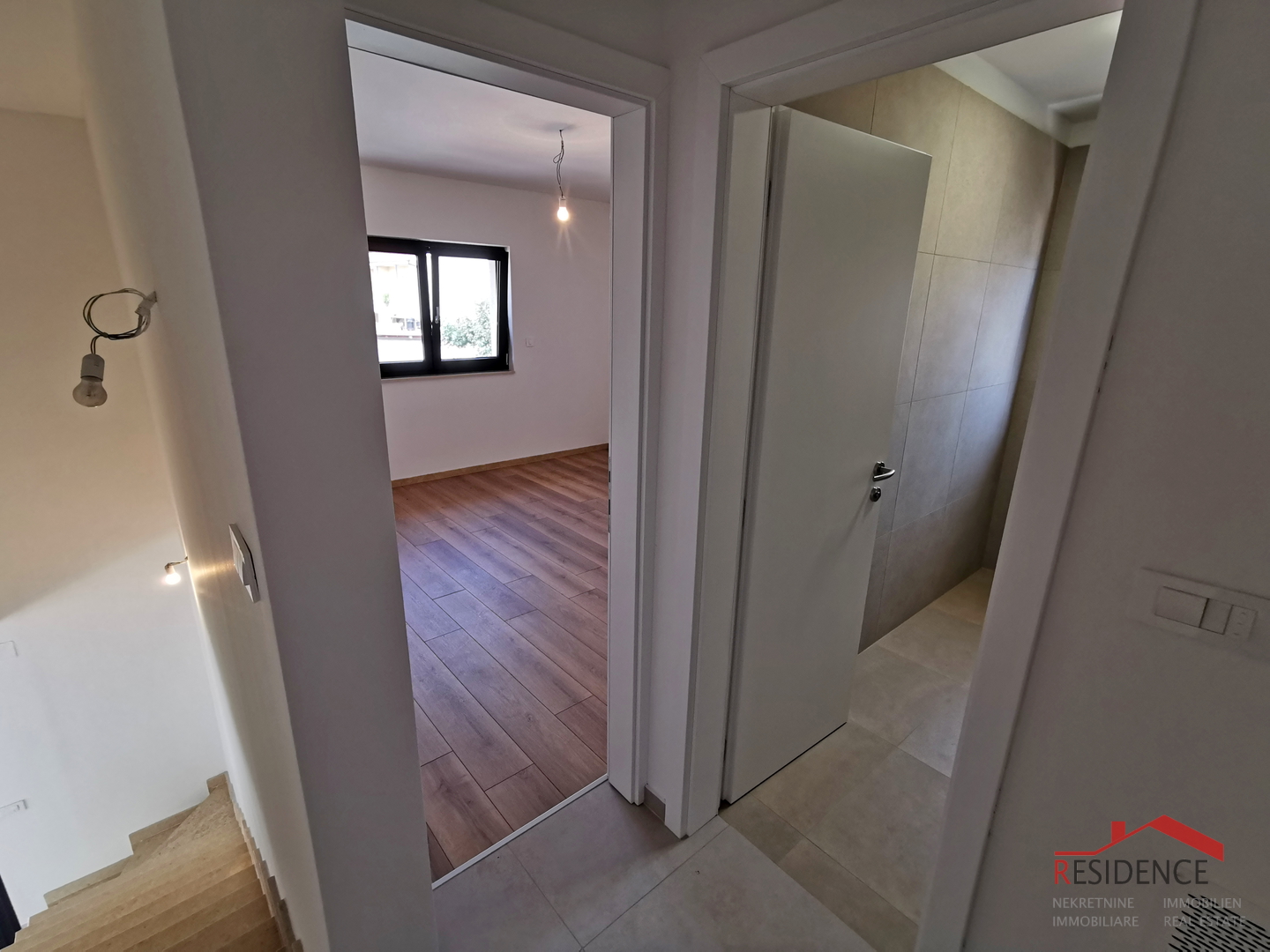 Juršići, Umgebung, neues Einfamilienhaus mit Swimmingpool