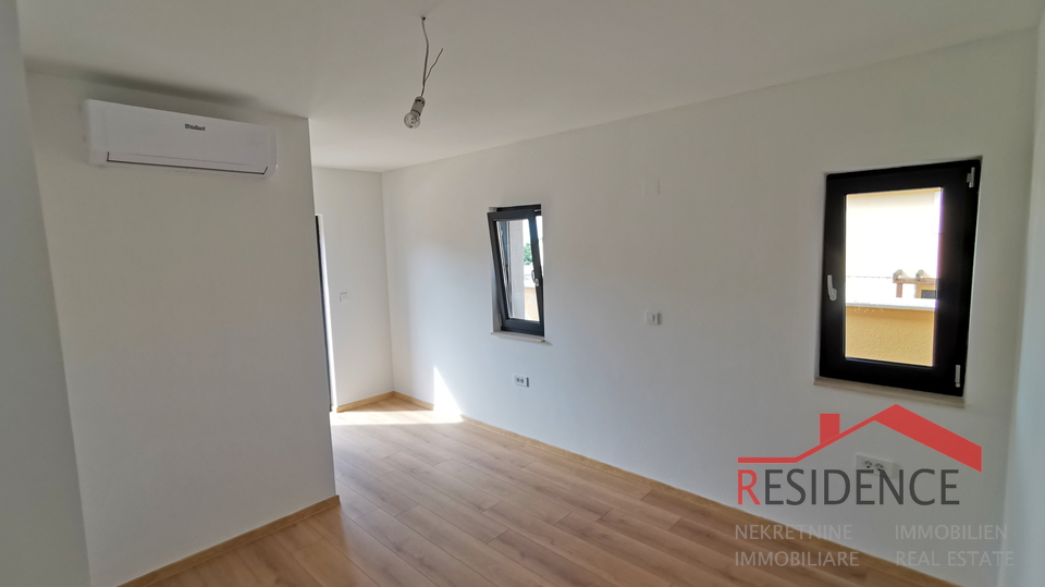 Juršići, Umgebung, neues Einfamilienhaus mit Swimmingpool