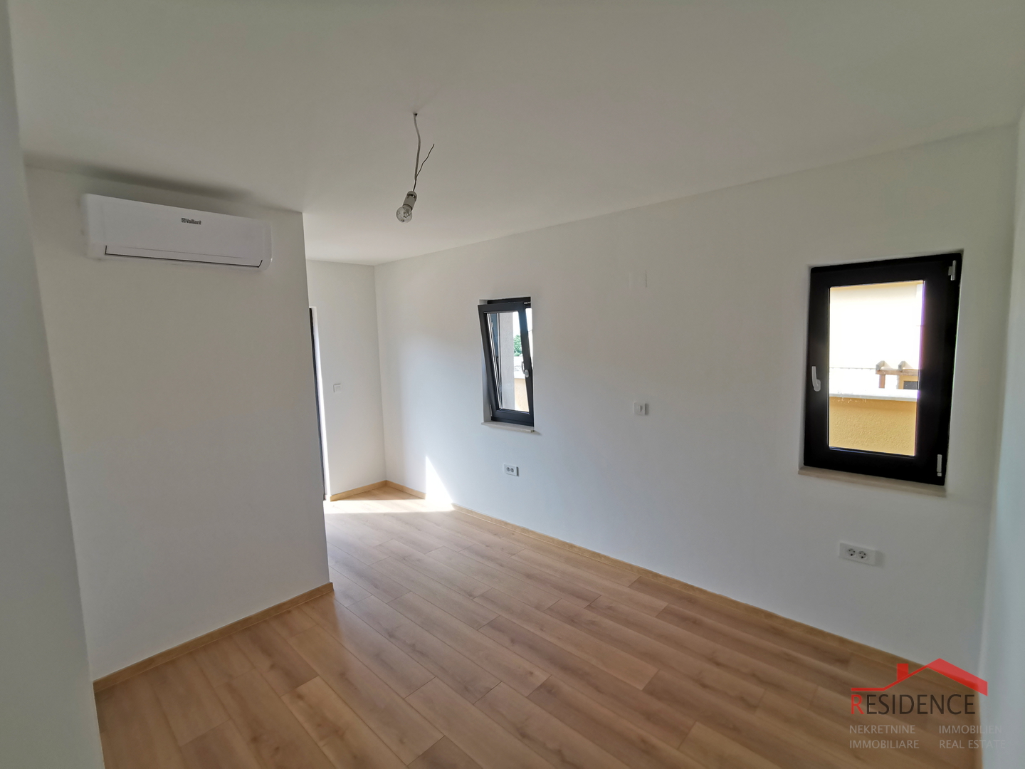 Juršići, Umgebung, neues Einfamilienhaus mit Swimmingpool