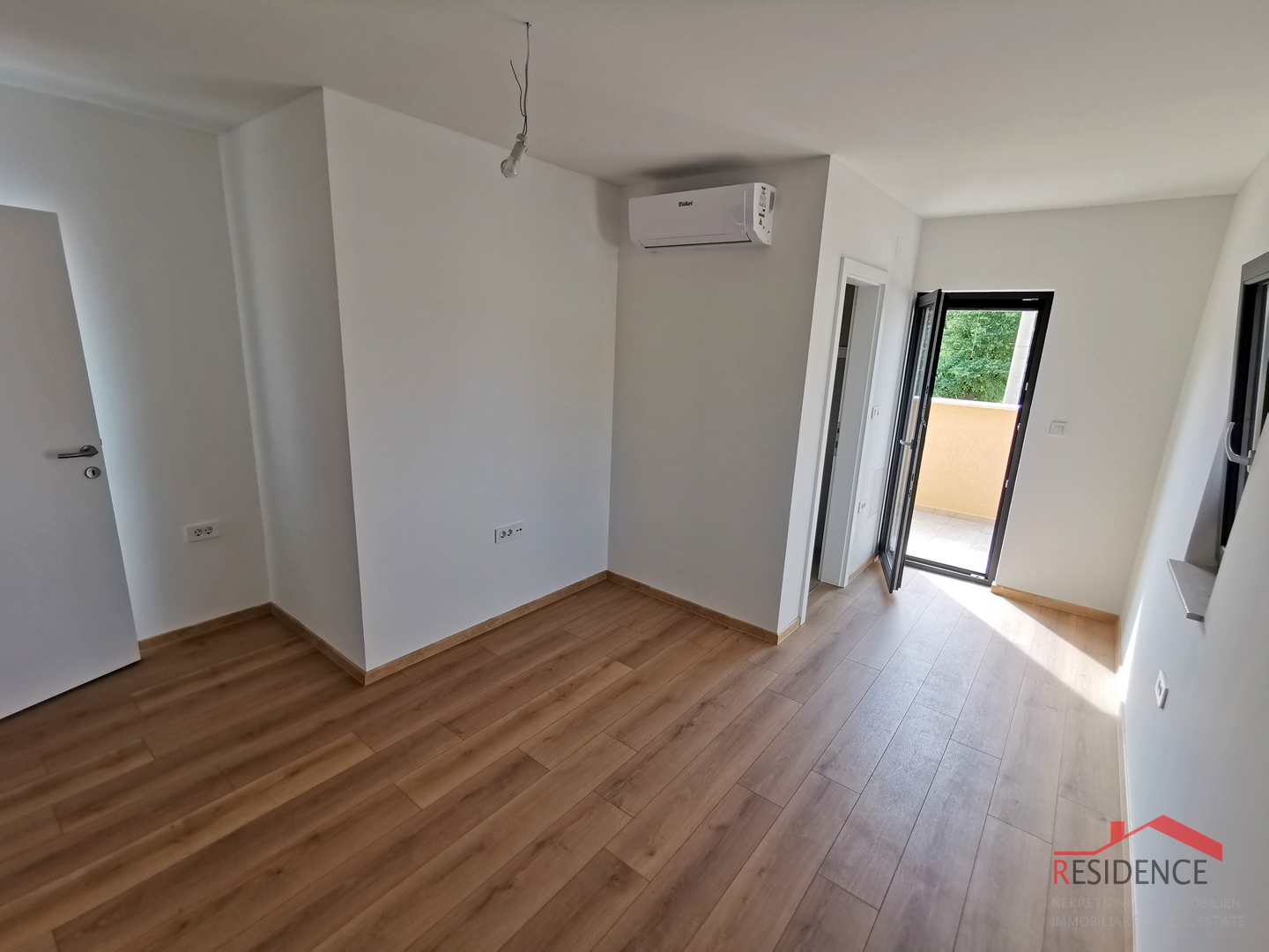 Juršići, Umgebung, neues Einfamilienhaus mit Swimmingpool