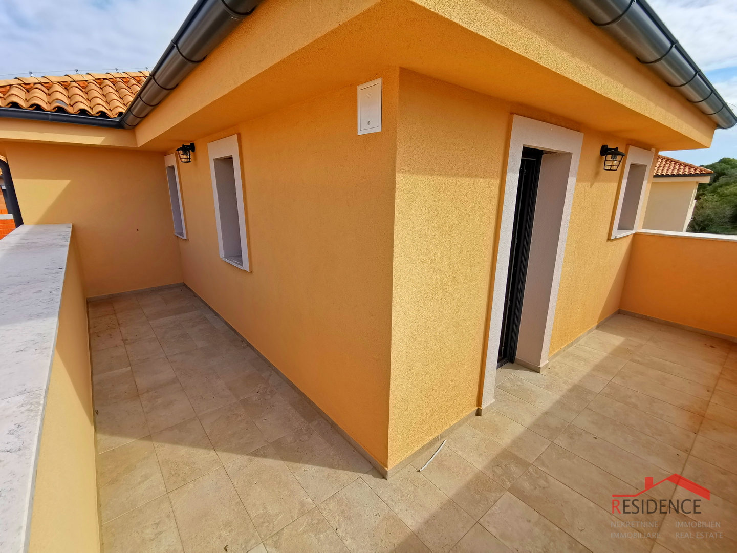 Juršići, Umgebung, neues Einfamilienhaus mit Swimmingpool