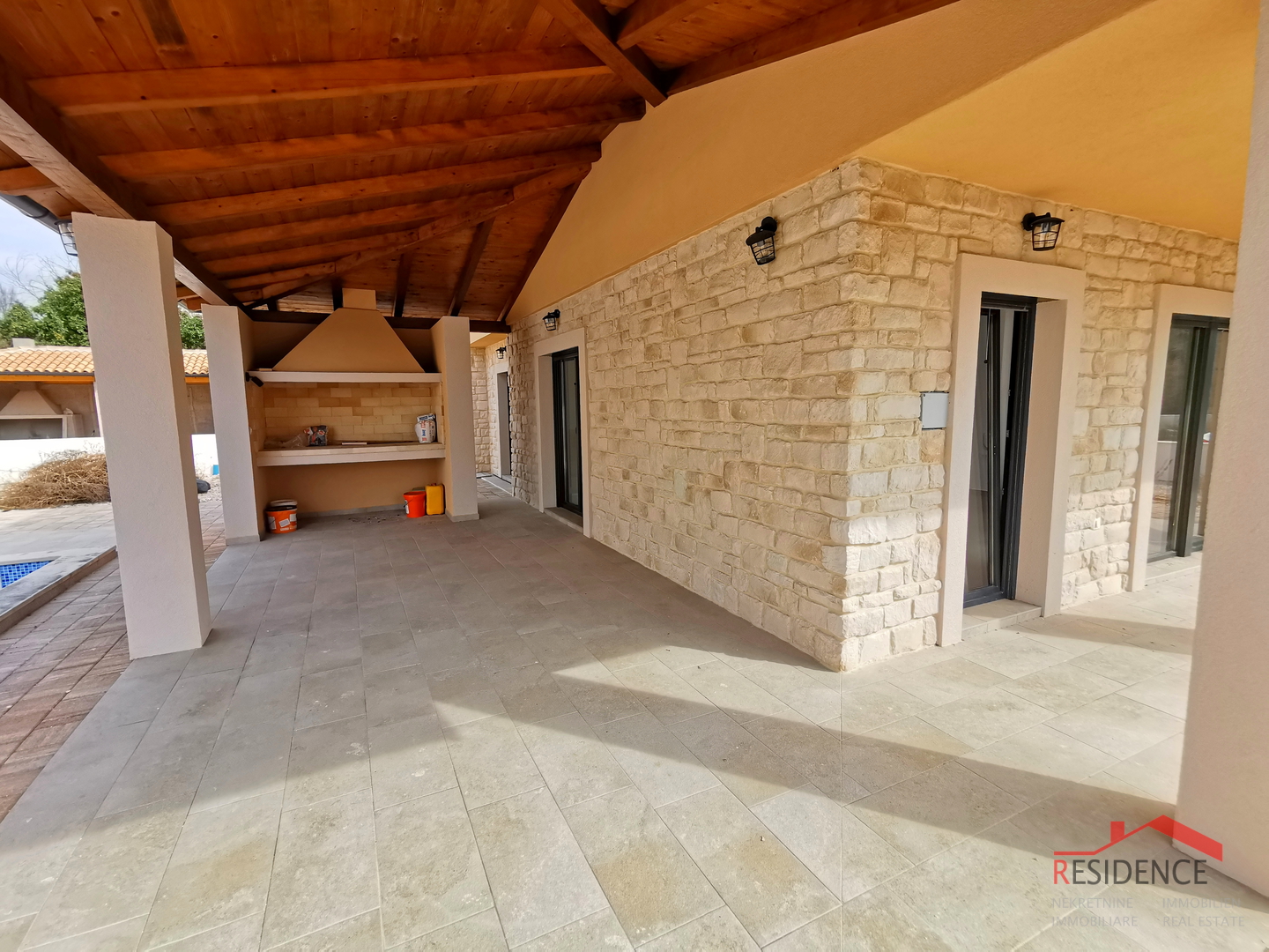 Juršići, Umgebung, neues Einfamilienhaus mit Swimmingpool