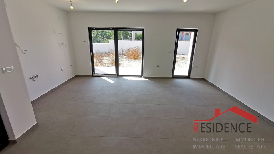 Juršići, Umgebung, neues Einfamilienhaus mit Swimmingpool