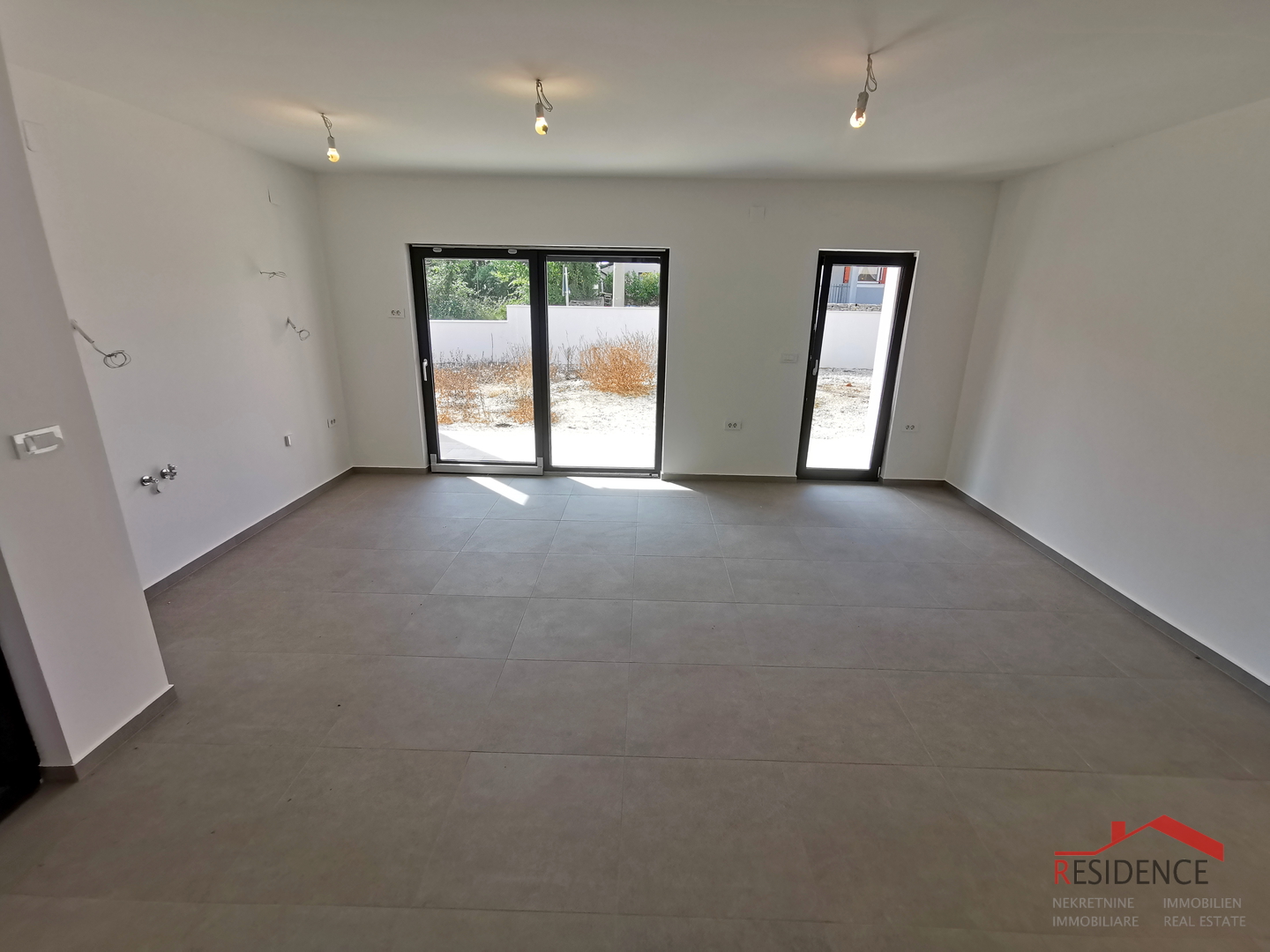 Juršići, Umgebung, neues Einfamilienhaus mit Swimmingpool