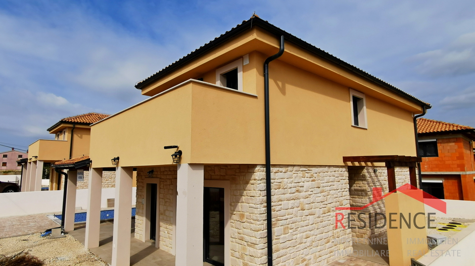 Juršići, Umgebung, neues Einfamilienhaus mit Swimmingpool