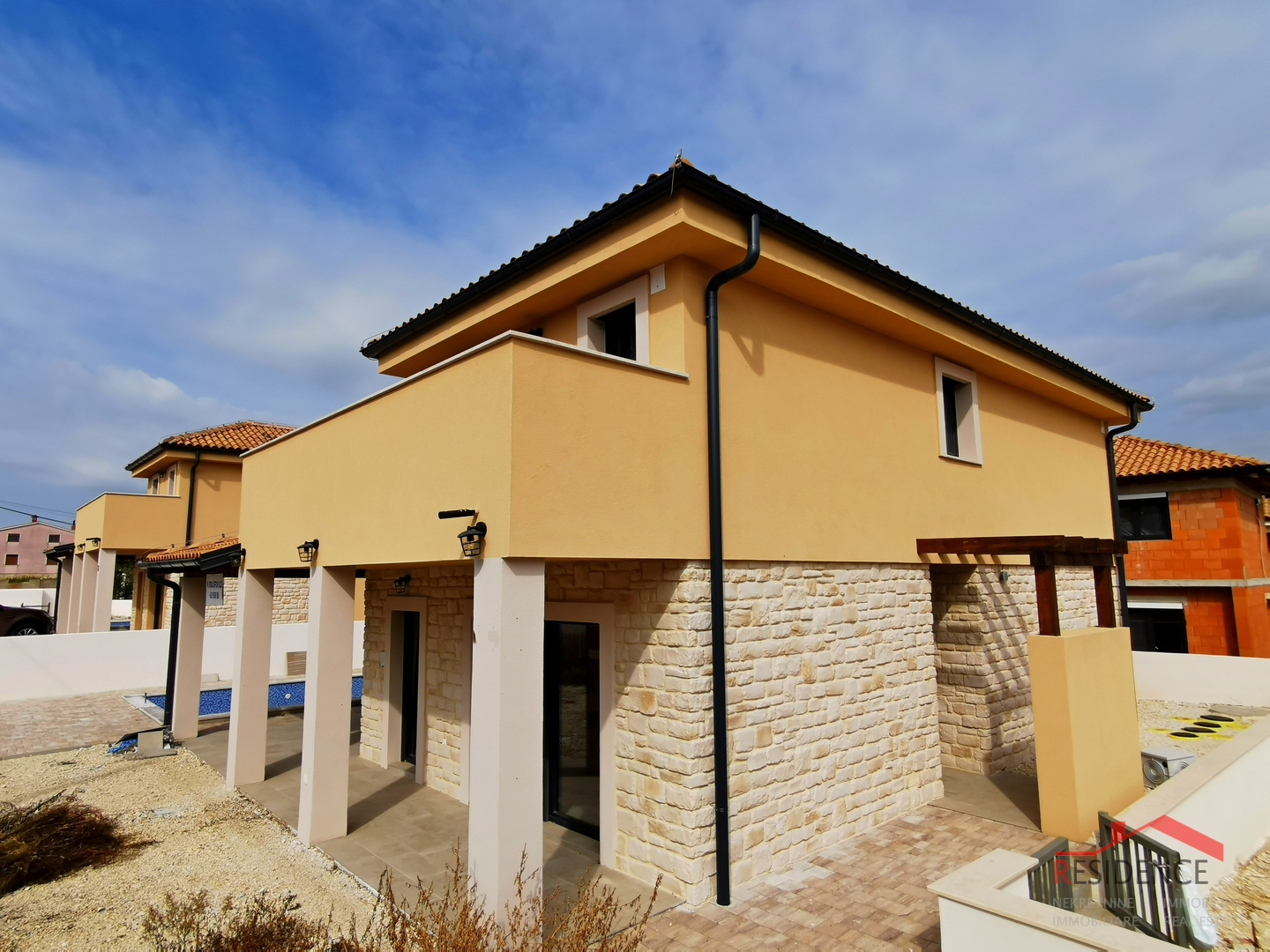 Juršići, Umgebung, neues Einfamilienhaus mit Swimmingpool