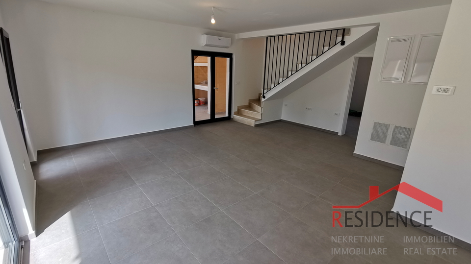 Juršići, Umgebung, neues Einfamilienhaus mit Swimmingpool