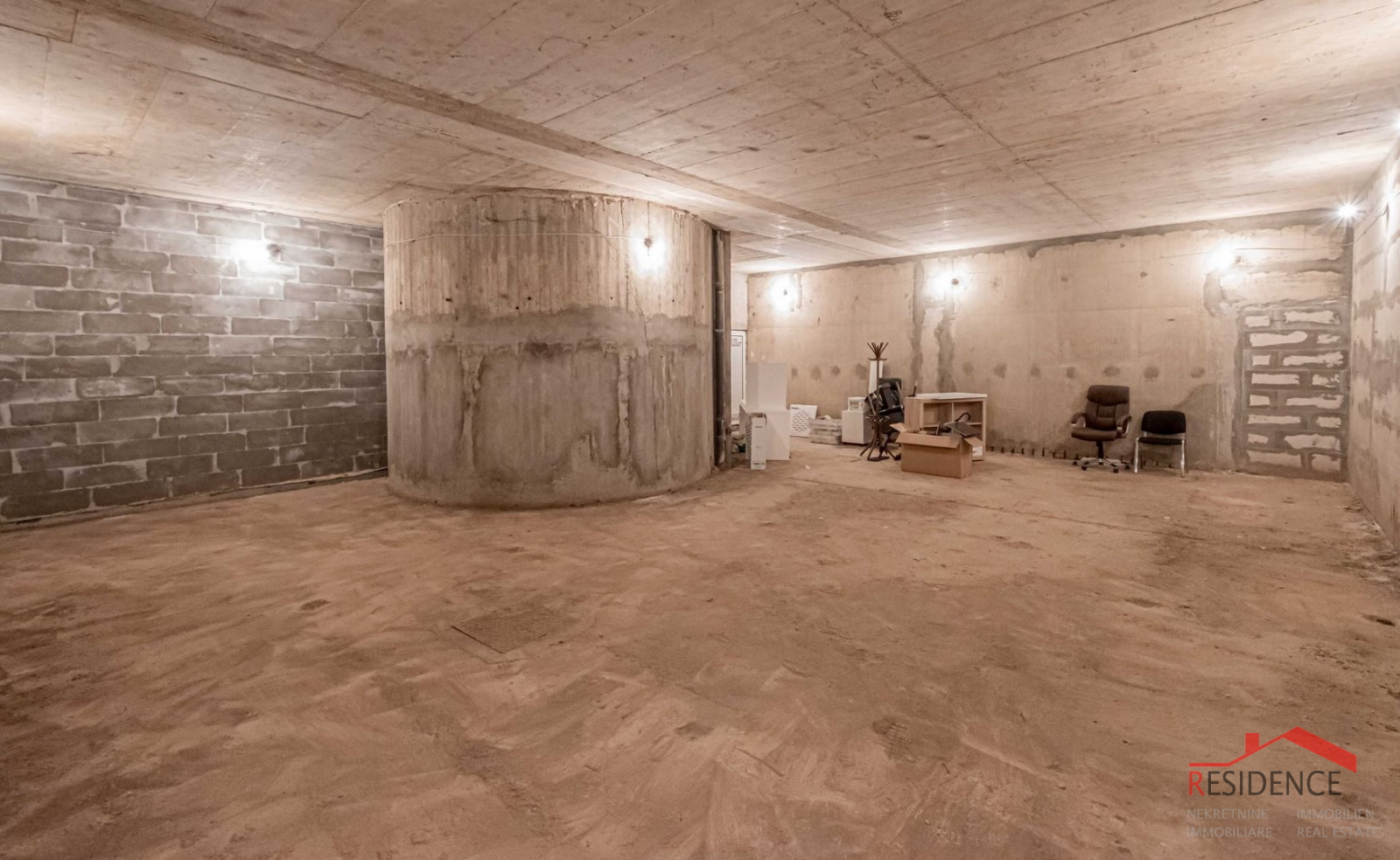 Poslovni prostor u podrumskom djelu poslovne zgrade