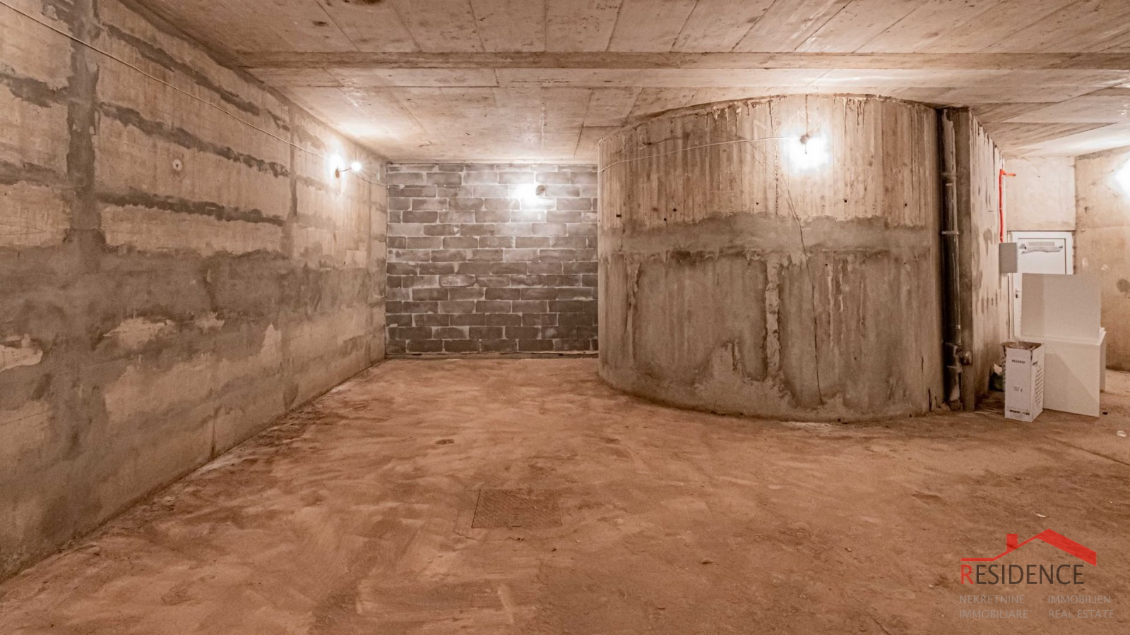 Poslovni prostor u podrumskom djelu poslovne zgrade