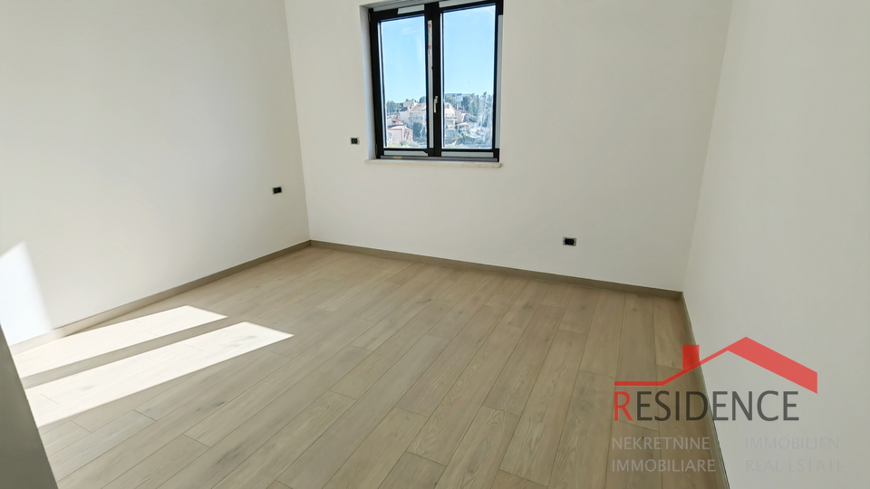 Pje&scaron;&ccaron;ana uvala&comma; novi stan na 1&period; katu s pogledom na more