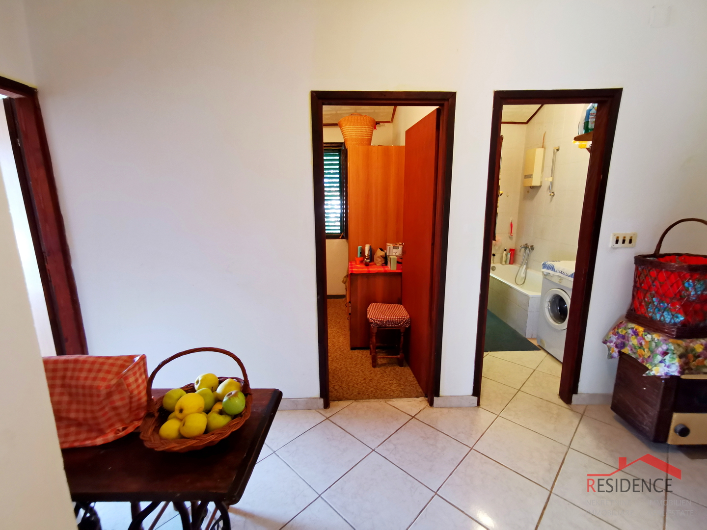 House in Jadreški, residential - commercial purposes