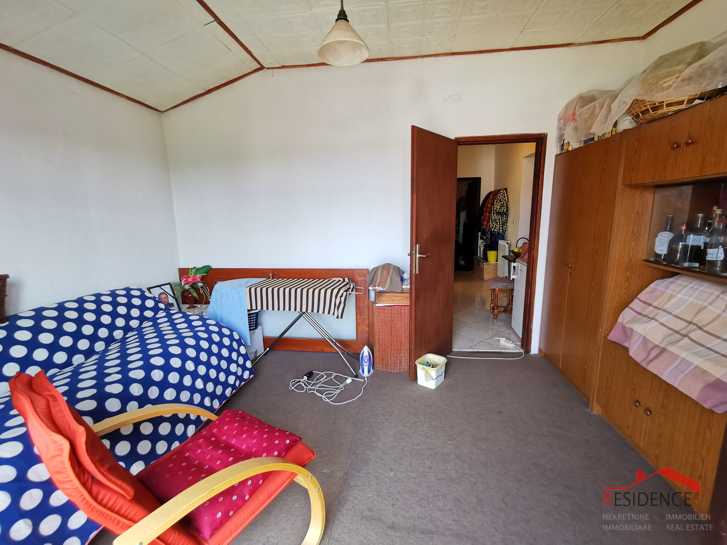 Kuća u Jadreškima,  stambeno - poslovne namjene